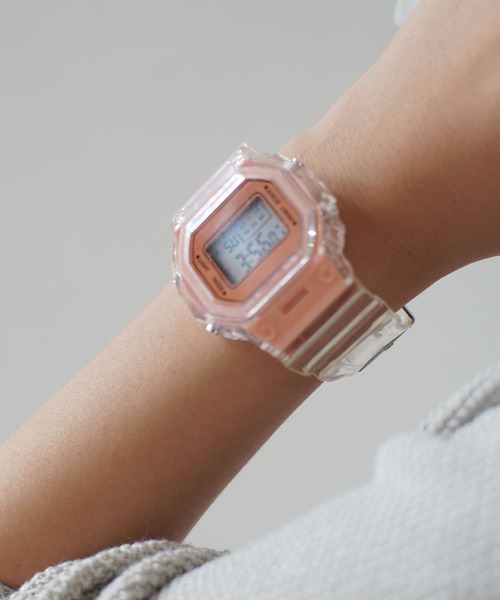 Port(ポート)の「フェイスカラー クリア デジタル ウォッチ #(デジタル腕時計・レディース・ゴールド/オレンジ/ホワイト/ブラック/パープル/ゴールド系その他・FREE)」の4枚目の写真