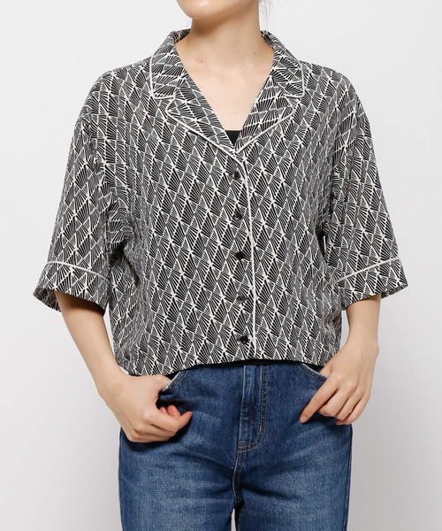 LOWRYS FARM（ローリーズファーム）の「キカパイピングシャツ　283366（シャツ/ブラウス・レディース・ブラック/ダークブラウン/ブラウン・FREE）」の17枚目の写真