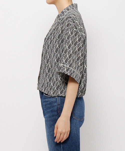 LOWRYS FARM（ローリーズファーム）の「キカパイピングシャツ　283366（シャツ/ブラウス・レディース・ブラック/ダークブラウン/ブラウン・FREE）」の19枚目の写真