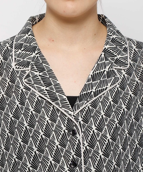 LOWRYS FARM（ローリーズファーム）の「キカパイピングシャツ　283366（シャツ/ブラウス・レディース・ブラック/ダークブラウン/ブラウン・FREE）」の21枚目の写真