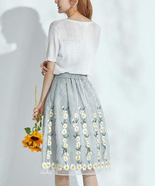 tocco closet(トッコ クローゼット)の「クリアビジューボタン透かし編みニットカーディガン(カーディガン/ボレロ・レディース・ネイビー/レッド/アイボリー・M)」の8枚目の写真