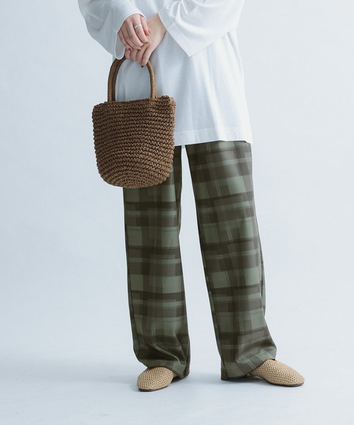 FORK&SPOON(フォークアンドスプーン)の「FORK&SPOON チェックプリントパンツ(その他パンツ・レディース・オリーブ/ネイビー・1)」の3枚目の写真