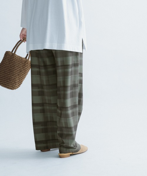 FORK&SPOON(フォークアンドスプーン)の「FORK&SPOON チェックプリントパンツ(その他パンツ・レディース・オリーブ/ネイビー・1)」の6枚目の写真