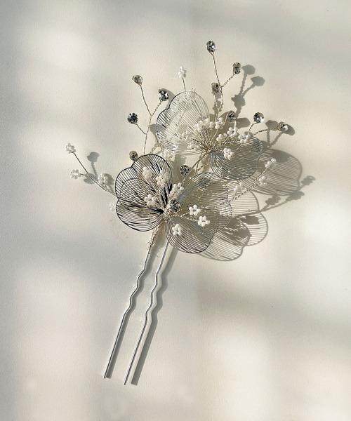 CEMONEMO（セモネモ）の「キュービック 透かしフラワー Uピン（バレッタ/ヘアクリップ・レディース・ゴールド/シルバー・FREE）」の11枚目の写真