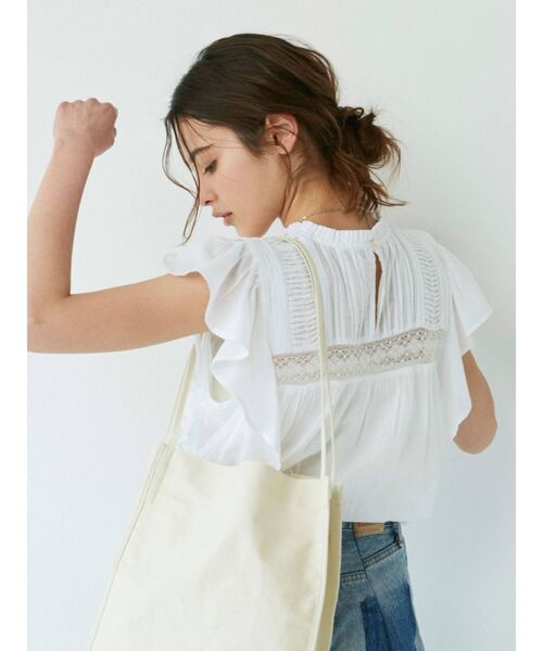 Ungrid(アングリッド)の「コットンノースリフリルブラウス(シャツ/ブラウス・レディース・オフホワイト/パープル/ブラック・FREE)」の8枚目の写真