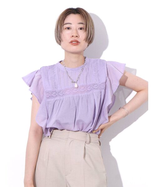 Ungrid(アングリッド)の「コットンノースリフリルブラウス(シャツ/ブラウス・レディース・オフホワイト/パープル/ブラック・FREE)」の6枚目の写真
