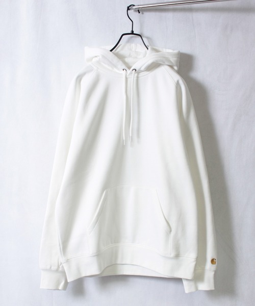 Carhartt WIP（カーハートダブリューアイピー）の「【carhartt WIP】カーハート HOODED CHASE SWEATSHIRT フーデッドチェイススウェットシャツ I026384（パーカー・メンズ・ホワイト/ブラック/グレー/カーキ/ブルー/グリーン/ライトグレー/ネイビー/ピンク/レッド/ダークブルー/パープル/ダークグリーン・M/XL/L/S/XS）」の2枚目の写真