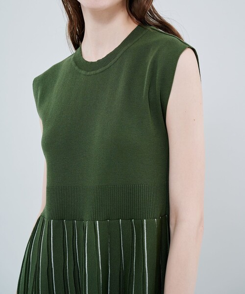 WRAPINKNOT(ラッピンノット)の「【WRAPINKNOT(ラッピンノット)】《STUDIOUS別注》別注ニットプリーツワンピース WZ22S-LOP23(ワンピース・レディース・ブラック/カーキ/ブルー・0/1)」の15枚目の写真