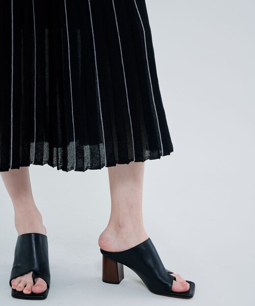 WRAPINKNOT(ラッピンノット)の「【WRAPINKNOT(ラッピンノット)】《STUDIOUS別注》別注ニットプリーツワンピース WZ22S-LOP23(ワンピース・レディース・ブラック/カーキ/ブルー・0/1)」の17枚目の写真