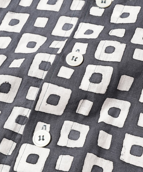 anlio(アンリオ)の「【NANuA】SQUARE PATTERN OPEN-COLLAR SHORT SLEEVE SHIRT(シャツ/ブラウス・メンズ・ネイビー・MEDIUM)」の2枚目の写真