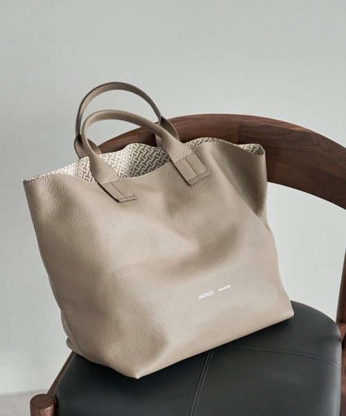 IACUCCI（イアクッチ）の「オペラ CERVO/STAMPA INTERNA（トート