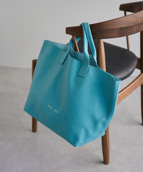 IACUCCI（イアクッチ）の「オペラ CERVO/STAMPA INTERNA（トート