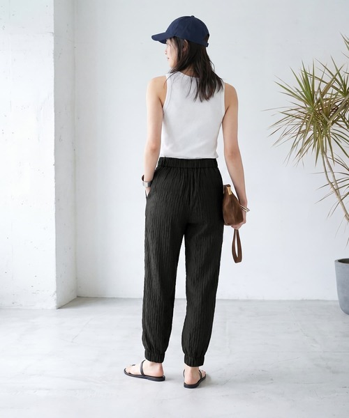 STYLE DELI(スタイルデリ)の「【LUXE】シャーリングプリーツジョガーパンツ(その他パンツ・レディース・ブラック/グリーン系・SMALL/MEDIUM)」の7枚目の写真