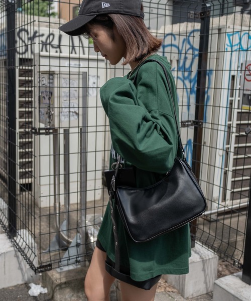 WEGO(ウィゴー)の「WEGO/【2点セット】アクセ付きカレッジロンT(Tシャツ/カットソー・メンズ・スミクロ/ホワイト/ダークグリーン・MEDIUM/LARGE)」の5枚目の写真