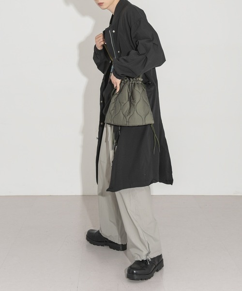 FOLLOWIN（フォロウィン）の「おしゃれデイリーキルティングクロスバック（ショルダーバッグ・レディース・ブラック/カーキ/ベージュ・ONE SIZE）」の22枚目の写真