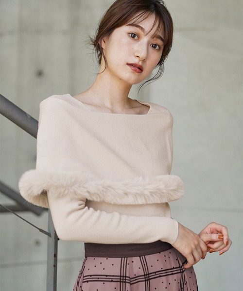 NOELA（ノエラ）の「【追加生産】ファートリムカラーニット（ニット/セーター・レディース・オフホワイト/ピンク・フリー）」の2枚目の写真