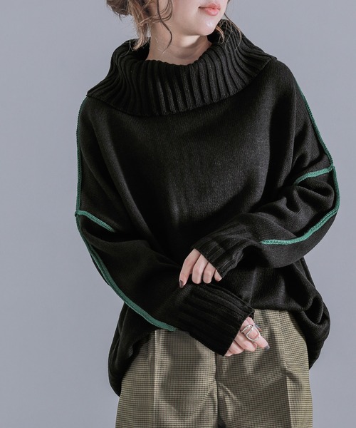 osharewalker(オシャレウォーカー)の「『配色ラインボリュームタートルニット』(ニット/セーター・レディース・ブラック/グレイッシュブルー/オレンジ/ベージュ・FREE)」の2枚目の写真