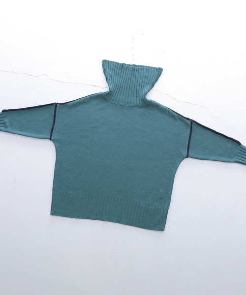 osharewalker(オシャレウォーカー)の「『配色ラインボリュームタートルニット』(ニット/セーター・レディース・ブラック/グレイッシュブルー/オレンジ/ベージュ・FREE)」の17枚目の写真