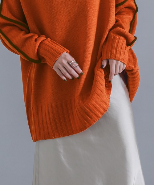 osharewalker(オシャレウォーカー)の「『配色ラインボリュームタートルニット』(ニット/セーター・レディース・ブラック/グレイッシュブルー/オレンジ/ベージュ・FREE)」の22枚目の写真