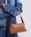 CHARLES & KEITH�i�`���[���Y & �L�[�X�j�́uNasrin �i�X���� �W�I���g���b�N�V�����_�[�o�b�O�i�V�����_�[�o�b�O�j�v�b�`���R