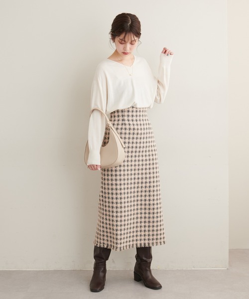 natural couture(ナチュラルクチュール)の「プチプラカシミアタッチVネックニット(ニット/セーター・レディース・ベージュ/ピンク/グリーン/ブラック/オフホワイト・FREE)」の6枚目の写真