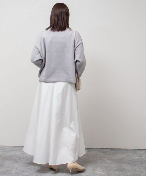 NOLLEY’S(ノーリーズ)の「ウォッシャブルカシミヤ混クロップドプルオーバーニット(ニット/セーター・レディース・ライトグレー/オフホワイト/サックスブルー・FREE)」の14枚目の写真