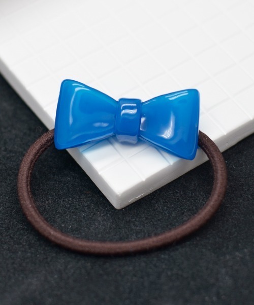 Fun & Daily（ファンアンドデイリー）の「F&D : アクリルリボンヘアゴム（ヘアゴム・レディース・その他/ブルー/ホワイト/ブラウン・FREE）」の7枚目の写真
