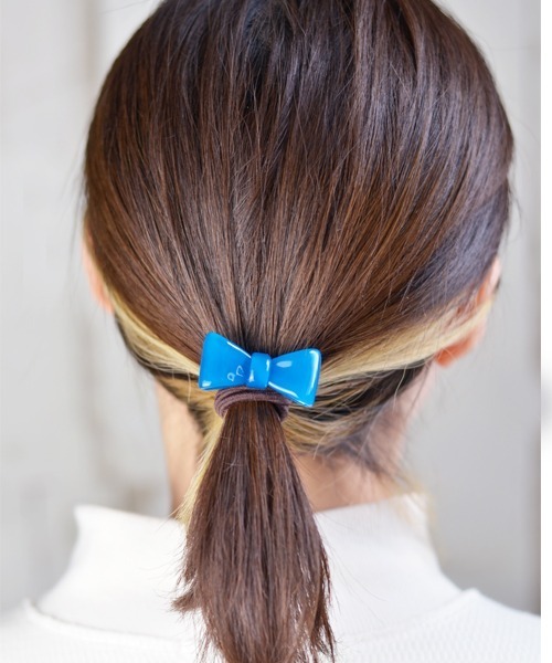 Fun & Daily（ファンアンドデイリー）の「F&D : アクリルリボンヘアゴム（ヘアゴム・レディース・その他/ブルー/ホワイト/ブラウン・FREE）」の8枚目の写真