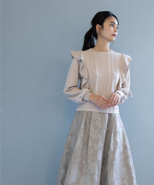 OPAQUE.CLIP(オペークドットクリップ)の「◆肩フリル変わり織りデザインニット(ニット/セーター・レディース・ナチュラル/グリーン系/ネイビー・38)」の19枚目の写真