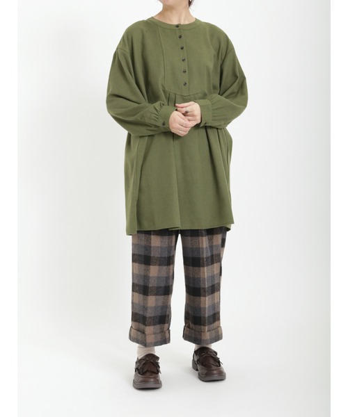 Samansa Mos2（サマンサ モスモス）の「【リサイクルヤーン】切替クルーネックチュニック（チュニック・レディース・グレー/サックスブルー/グリーン/ベージュ/チャコール・ﾌﾘ-）」の11枚目の写真