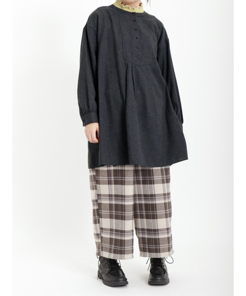 Samansa Mos2（サマンサ モスモス）の「【リサイクルヤーン】切替クルーネックチュニック（チュニック・レディース・グレー/サックスブルー/グリーン/ベージュ/チャコール・ﾌﾘ-）」の7枚目の写真