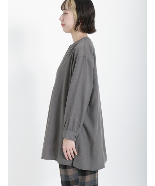 Samansa Mos2（サマンサ モスモス）の「【リサイクルヤーン】切替クルーネックチュニック（チュニック・レディース・グレー/サックスブルー/グリーン/ベージュ/チャコール・ﾌﾘ-）」の22枚目の写真