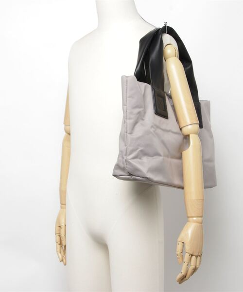 DROIT BELLO（ドロイトベロ）の「DROIT BELLO（ドロイトベロ）ナイロントートバック（トートバッグ・レディース・その他/ピンク/オレンジ/ブラック系その他/キャメル/グレー/シルバー・00）」の11枚目の写真