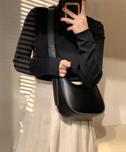 moment+（モーメントプラス）の「【累計販売枚数1万枚突破！】ワンハンドルハーフムーンハンドバッグ（ハンドバッグ・レディース・ブラック/ブラウン/アイボリー・FREE）」の14枚目の写真