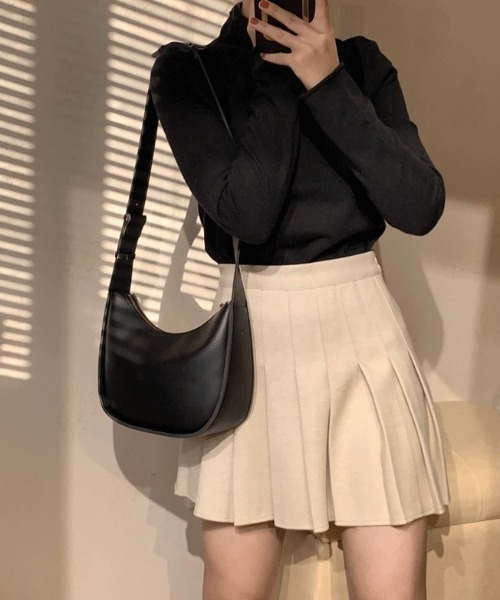 moment+（モーメントプラス）の「【累計販売枚数1万枚突破！】ワンハンドルハーフムーンハンドバッグ（ハンドバッグ・レディース・ブラック/ブラウン/アイボリー・FREE）」の10枚目の写真