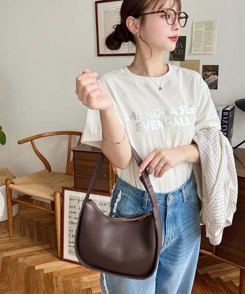 DAKOTA✨ハーフムーン　ワンハンドルバッグ　カットワーク　本革×キャンバス DAKOTA✨ハーフムーン ワンハンドルバッグ カットワーク 本革