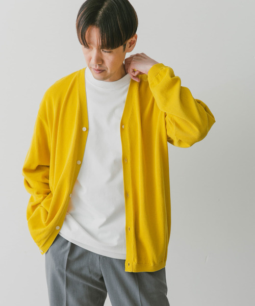 URBAN RESEARCH DOORS（アーバンリサーチドアーズ）の「強撚Vネックカーディガン（カーディガン/ボレロ・メンズ・イエロー/ブルー/チャコールグレー/ライトグレー・MEDIUM/LARGE）」の10枚目の写真