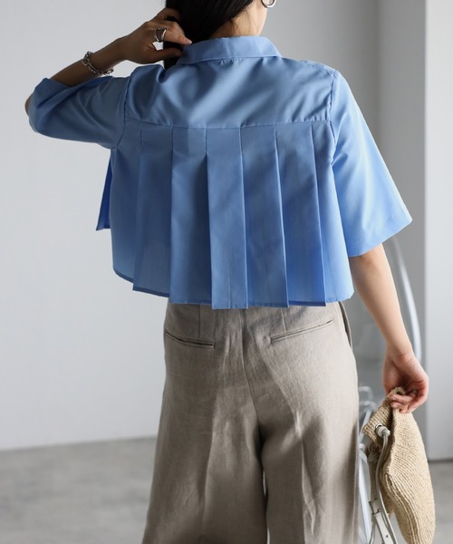 r.（アールドット）の「クロップド プリーツブラウス（シャツ/ブラウス・レディース・ホワイト/ブラック/ブルー/グレー・FREE）」の7枚目の写真