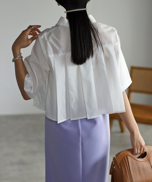 r.（アールドット）の「クロップド プリーツブラウス（シャツ/ブラウス・レディース・ホワイト/ブラック/ブルー/グレー・FREE）」の15枚目の写真