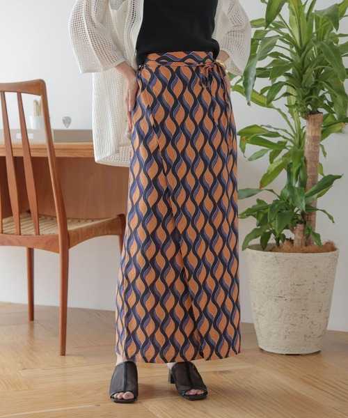 LOWRYS FARM（ローリーズファーム）の「バティックガラタイトスカート