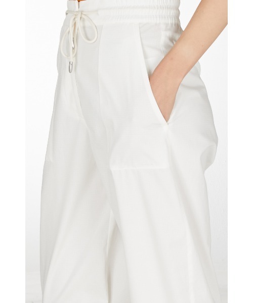 EMPORIO ARMANI（エンポリオアルマーニ）の「【エンポリオ アルマーニ】サステナブルコレクション 九分丈ドローストリングパンツ オーガニックリップストップ素材（その他パンツ・レディース・ホワイト/ライトブラウン・38/40）」の9枚目の写真