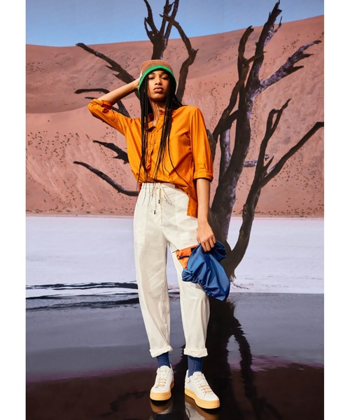 EMPORIO ARMANI（エンポリオアルマーニ）の「【エンポリオ アルマーニ】サステナブルコレクション 九分丈ドローストリングパンツ オーガニックリップストップ素材（その他パンツ・レディース・ホワイト/ライトブラウン・38/40）」の5枚目の写真