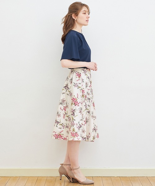 alotta（アロッタ）の「ミモレ丈花柄プリントスカート（スカート・レディース・ホワイト系その他/ネイビー系・M/L/LL/3L）」の4枚目の写真