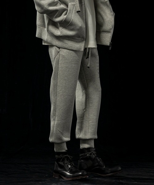 C DIEM（カルペディエム）の「C DIEM(カルペディエム)@Grossy Logo Super Strech PT（スウェットパンツ・メンズ・ブラック/グレー・S/M/L）」の4枚目の写真