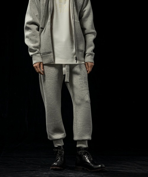 C DIEM（カルペディエム）の「C DIEM(カルペディエム)@Grossy Logo Super Strech PT（スウェットパンツ・メンズ・ブラック/グレー・S/M/L）」の8枚目の写真