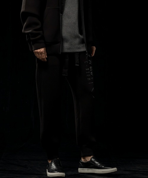 C DIEM（カルペディエム）の「C DIEM(カルペディエム)@Grossy Logo Super Strech PT（スウェットパンツ・メンズ・ブラック/グレー・S/M/L）」の10枚目の写真