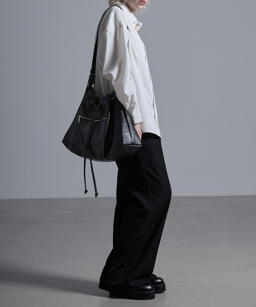 Loose/ルース（ルース）の「ドローコードビッグ巾着ショルダーバッグ（ショルダーバッグ・メンズ・グリーン/シルバーグレー/ブラック・FREE）」の14枚目の写真