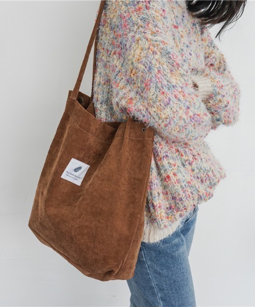 wears(ウェアーズ)の「【A4収納可能】コーデュロイトートバッグ(トートバッグ・レディース・ブラック/ブラウン/ベージュ・FREE)」の2枚目の写真