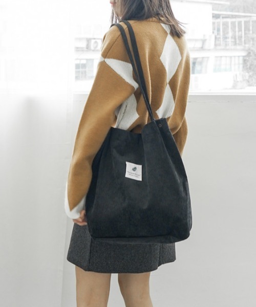 wears(ウェアーズ)の「【A4収納可能】コーデュロイトートバッグ(トートバッグ・レディース・ブラック/ブラウン/ベージュ・FREE)」の6枚目の写真