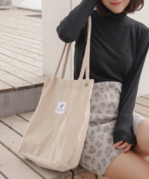 wears(ウェアーズ)の「【A4収納可能】コーデュロイトートバッグ(トートバッグ・レディース・ブラック/ブラウン/ベージュ・FREE)」の15枚目の写真